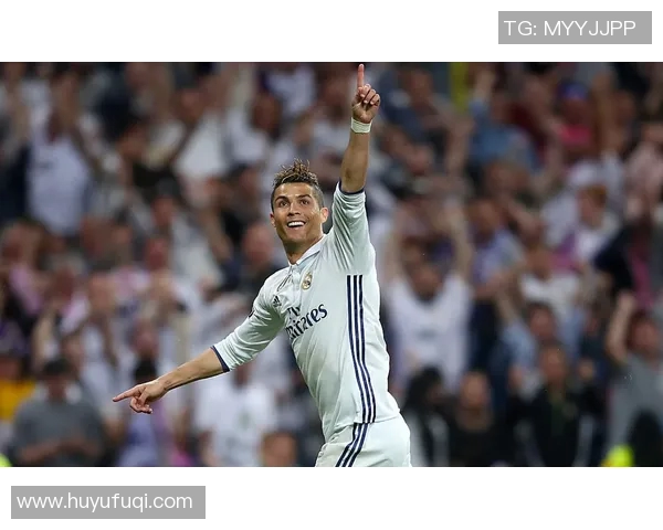 C罗职业生涯效力过哪些顶级足球俱乐部回顾及其成就分析