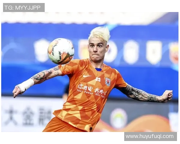 鲁能球星亲笔签名足球珍藏版 限量发售球迷收藏必备之选